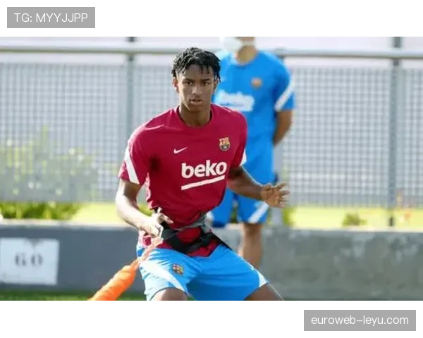 科曼盘带新风尚推动球员突破防线表现再升级 科曼盘带新风尚推动球员突破防线表现再升级