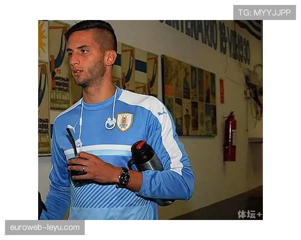 乌拉圭中场新星本坦库尔表现抢眼，未来发展备受期待