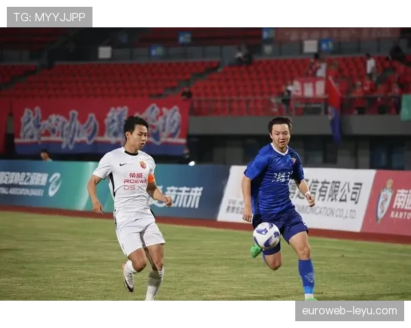 上海海港延续不败金身,状态回升开启联赛新篇章 上海海港延续不败金身,状态回升开启联赛新篇章