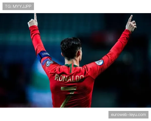 葡萄牙国家队新装备亮相,众星蓄势待发誓展赛场风采 葡萄牙国家队新装备亮相,众星蓄势待发誓展赛场风采