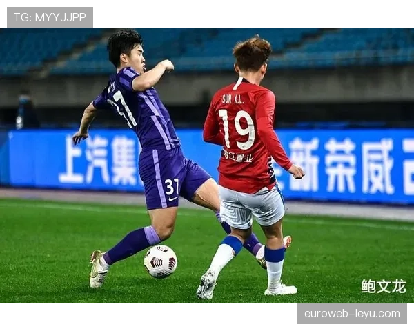 上海申花防守体系稳定,但胜势转化能力受限,关键战表现面临考验 上海申花防守体系稳定,但胜势转化能力受限,关键战表现面临考验