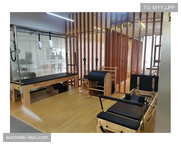 胡金秋这自律程度,连队友都看不下去了:凌晨四点健身房打卡是认真的? 胡金秋这自律程度,连队友都看不下去了:凌晨四点健身房打卡是认真的?